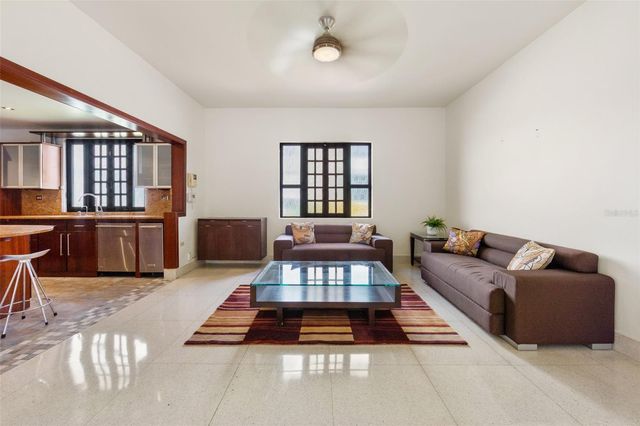 550 WAYMOUTH, MIRAMAR, San Juan, PR 00907