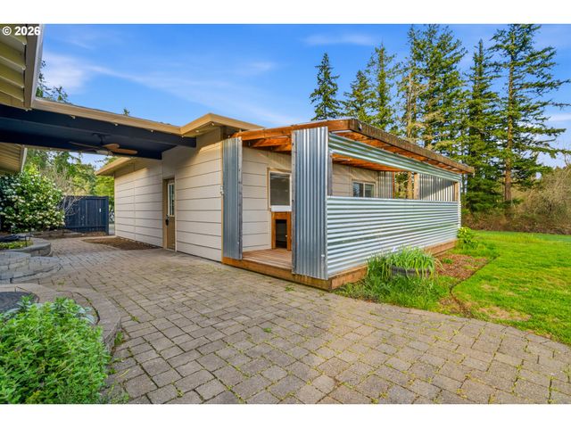 16950 S REDLAND Rd, Oregon City, OR 97045