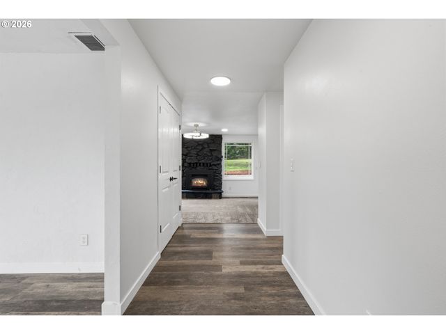 16950 S REDLAND Rd, Oregon City, OR 97045