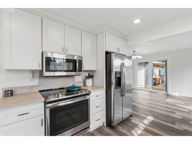 16950 S REDLAND Rd, Oregon City, OR 97045