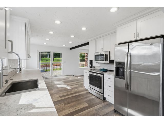 16950 S REDLAND Rd, Oregon City, OR 97045