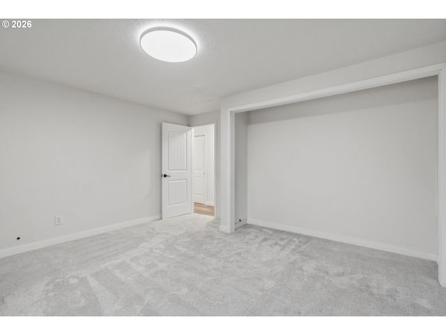 16950 S REDLAND Rd, Oregon City, OR 97045