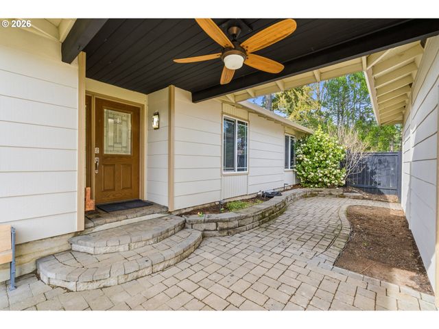 16950 S REDLAND Rd, Oregon City, OR 97045