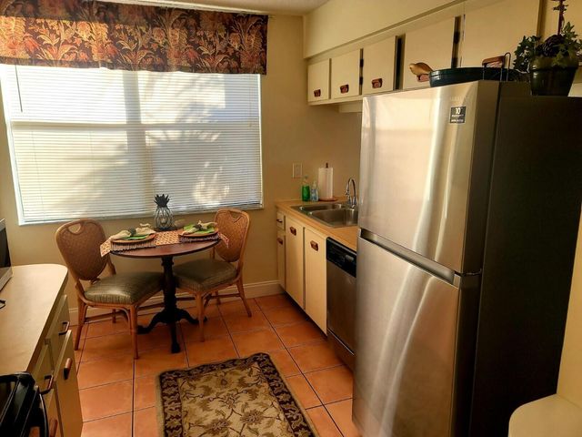 955 Egret Circle 301, Delray Beach, FL 33444