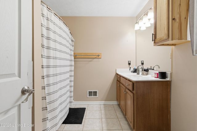 5224 Cypress Ct, Shelbyville, KY 40065