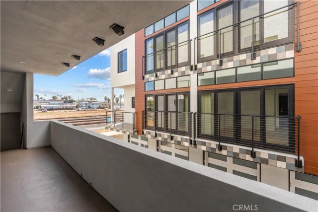 215 Oceanside Blvd 2, Oceanside, CA 92054