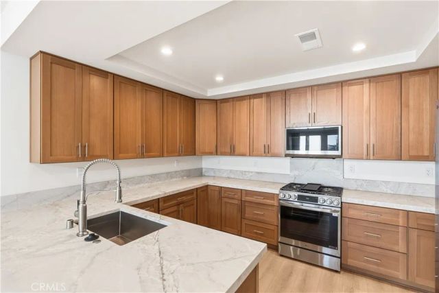 215 Oceanside Blvd 2, Oceanside, CA 92054