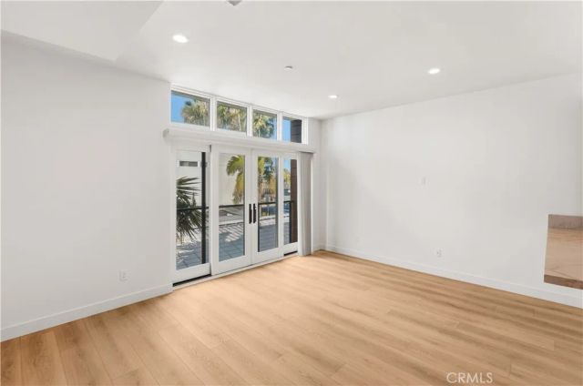 215 Oceanside Blvd 2, Oceanside, CA 92054