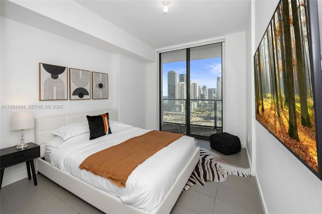 1600 NE 1st Ave 2809, Miami, FL 33132