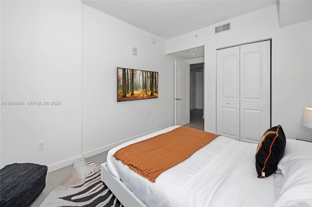 1600 NE 1st Ave 2809, Miami, FL 33132