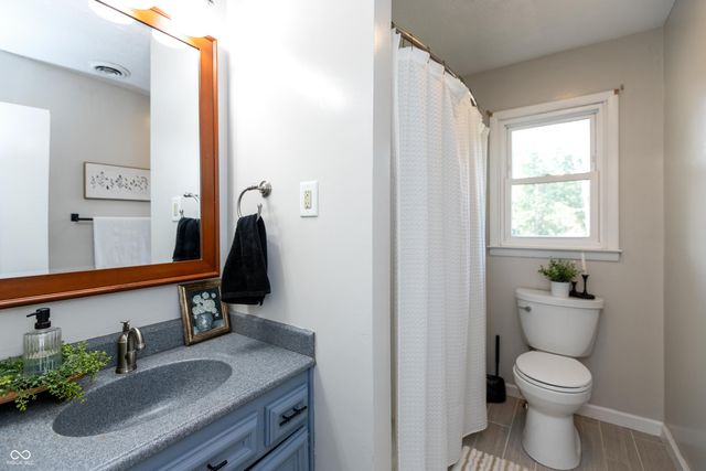 8560 N Lakewood Place, West Terre Haute, IN 47885