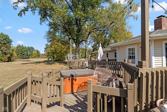 8560 N Lakewood Place, West Terre Haute, IN 47885