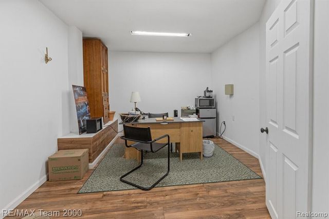 21616 Grand River Avenue, Detroit, MI 48219