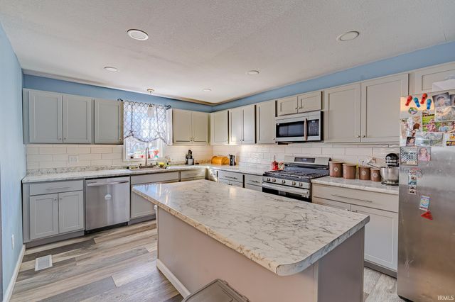 601 E 3rd Street, Fowler, IN 47944