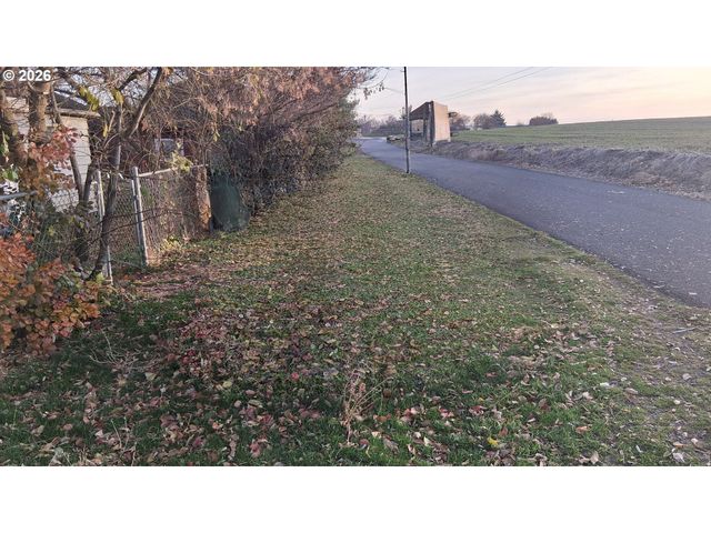 360 W COLLEGE St, Athena, OR 97813