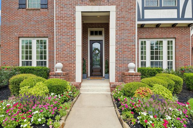 123 N Thatcher Bend Circle, The Woodlands, TX 77389