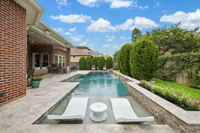 123 N Thatcher Bend Circle, The Woodlands, TX 77389