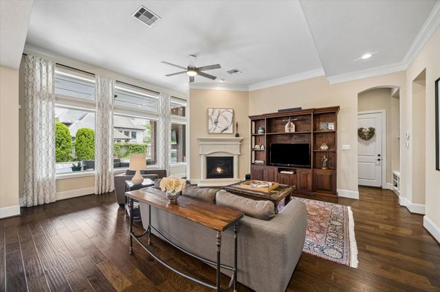 123 N Thatcher Bend Circle, The Woodlands, TX 77389
