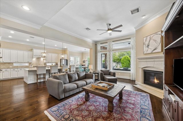 123 N Thatcher Bend Circle, The Woodlands, TX 77389