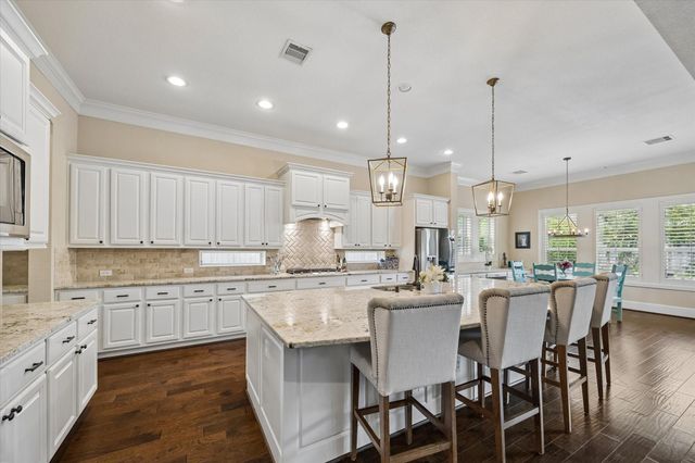 123 N Thatcher Bend Circle, The Woodlands, TX 77389