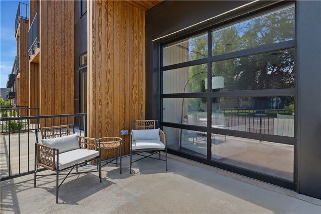 905 SE 4th Street 110, Bentonville, AR 72712