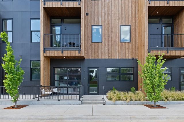 905 SE 4th Street 110, Bentonville, AR 72712