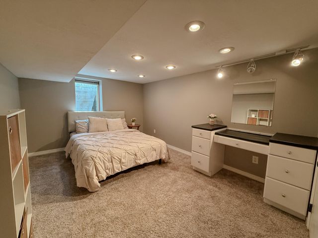 10821 Kumquat Street NW, Coon Rapids, MN 55448