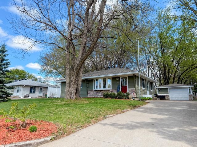 10821 Kumquat Street NW, Coon Rapids, MN 55448