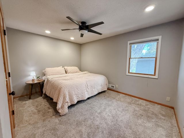 10821 Kumquat Street NW, Coon Rapids, MN 55448