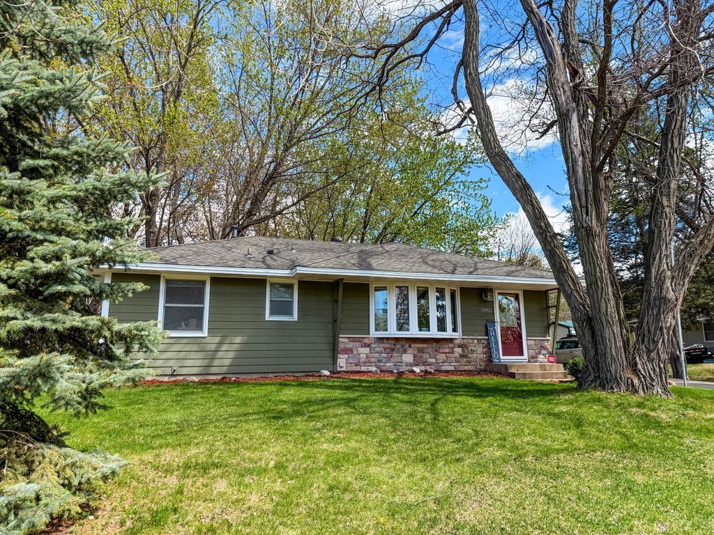 10821 Kumquat Street NW, Coon Rapids, MN 55448