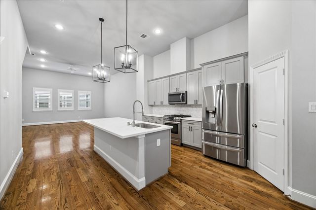 2407 Lawrence Street, Houston, TX 77008