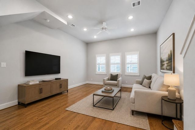 2407 Lawrence Street, Houston, TX 77008