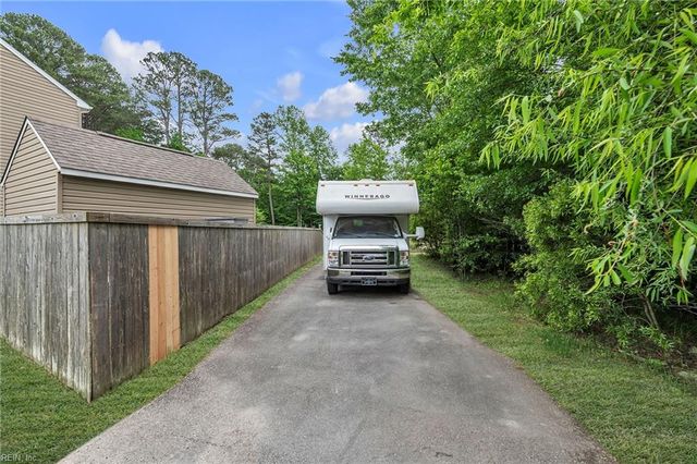 3864 Border WAY, Virginia Beach, VA 23456