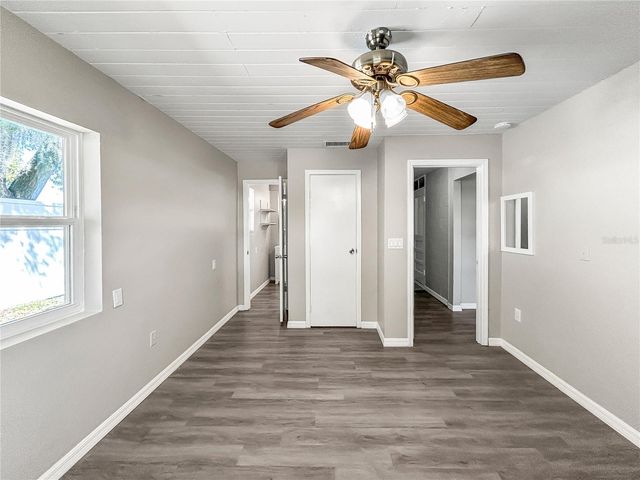 25 E CHARLOTTE AVENUE, Eustis, FL 32726