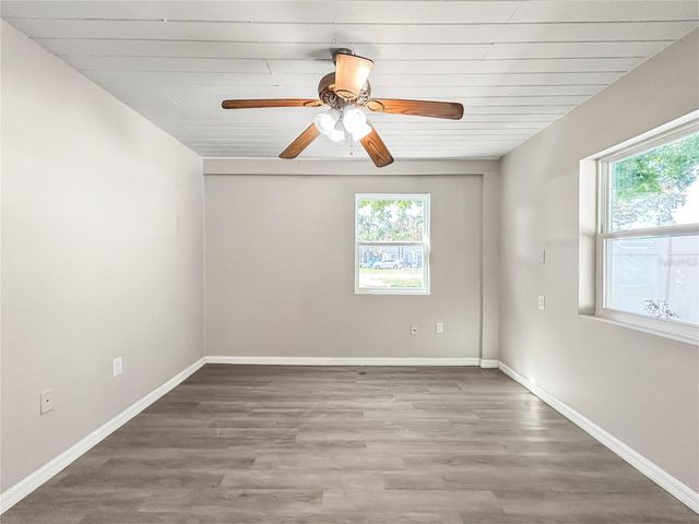 25 E CHARLOTTE AVENUE, Eustis, FL 32726