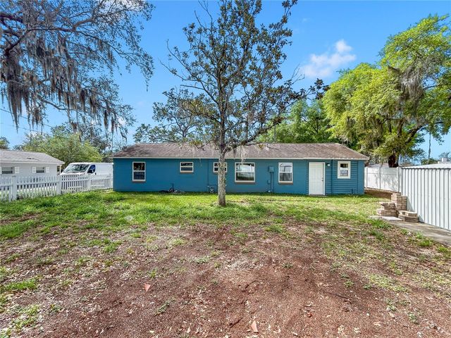 25 E CHARLOTTE AVENUE, Eustis, FL 32726