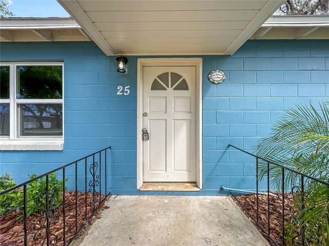 25 E CHARLOTTE AVENUE, Eustis, FL 32726