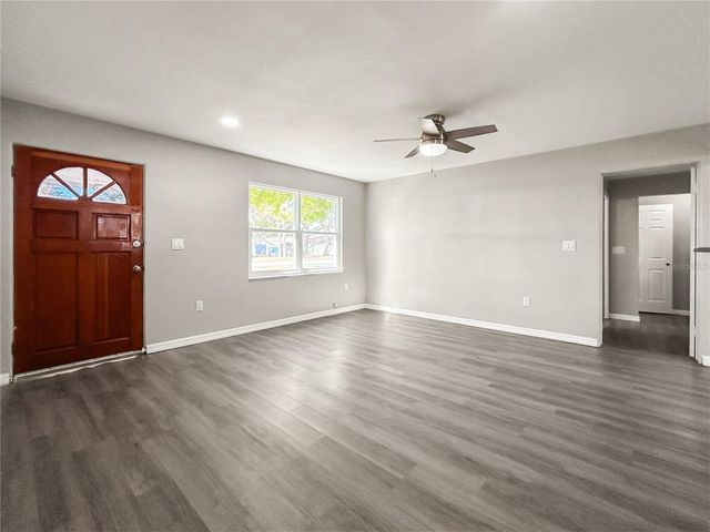 25 E CHARLOTTE AVENUE, Eustis, FL 32726