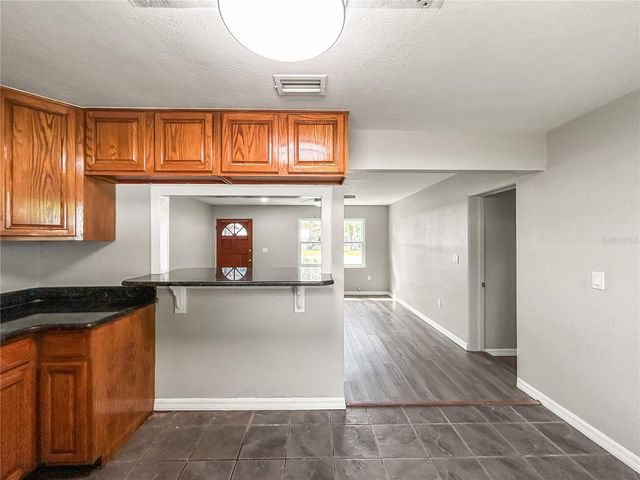 25 E CHARLOTTE AVENUE, Eustis, FL 32726