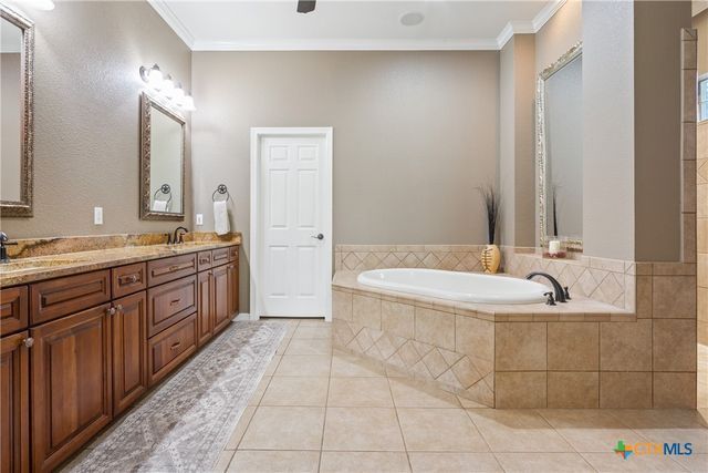 2726 Winners Circle, Salado, TX 76571