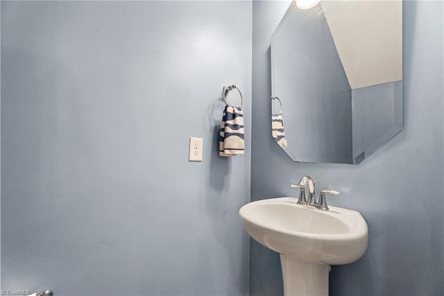 2381 Autumn Mist Drive, Winston-salem, NC 27103