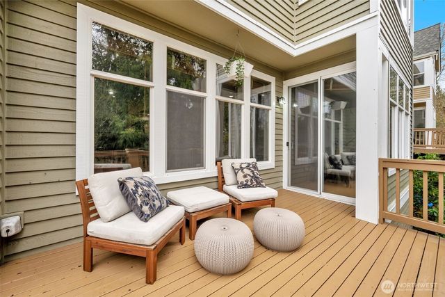 6441 SE Cougar Mountain Way, Bellevue, WA 98006