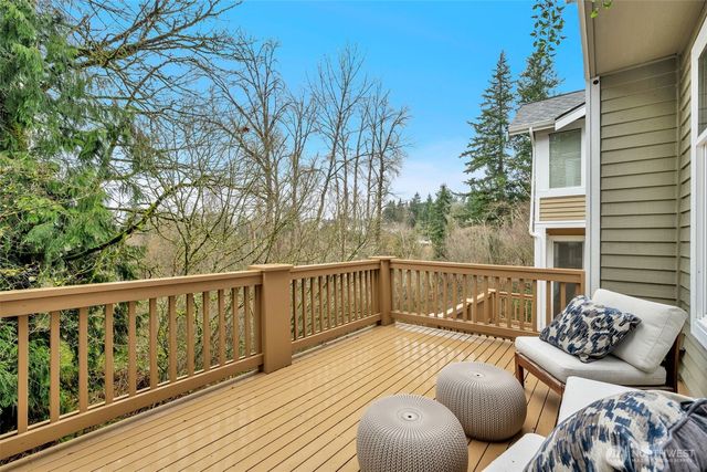 6441 SE Cougar Mountain Way, Bellevue, WA 98006