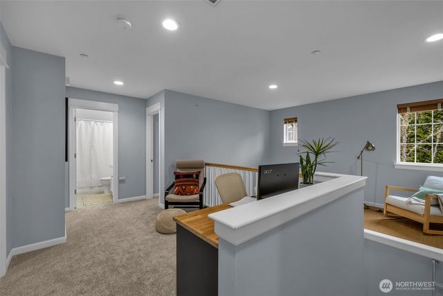 6441 SE Cougar Mountain Way, Bellevue, WA 98006