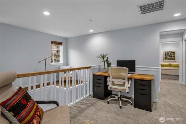 6441 SE Cougar Mountain Way, Bellevue, WA 98006