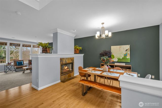 6441 SE Cougar Mountain Way, Bellevue, WA 98006