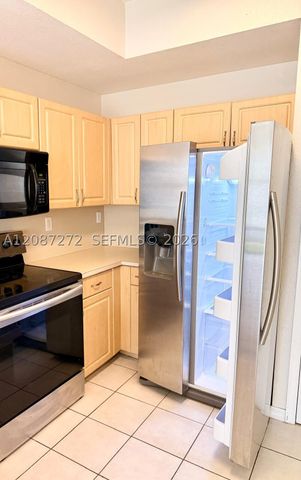 8906 W Flagler St 216, Miami, FL 33174