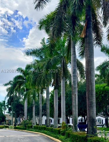 8906 W Flagler St 216, Miami, FL 33174