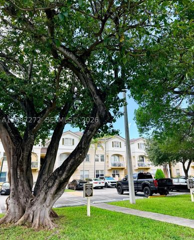 8906 W Flagler St 216, Miami, FL 33174