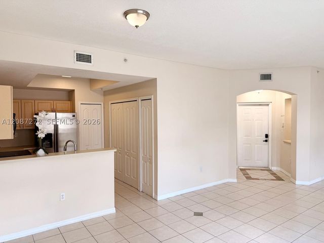 8906 W Flagler St 216, Miami, FL 33174